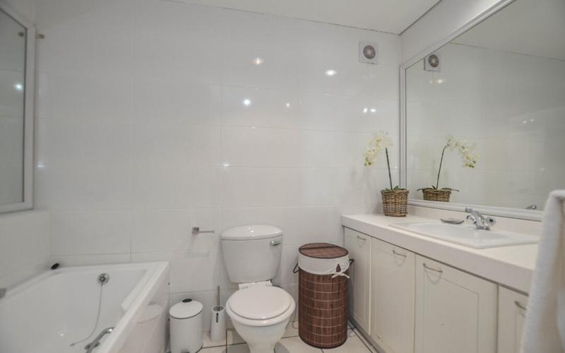 To Let 2 Bedroom Property for Rent in Blouberg Beachfront Western Cape